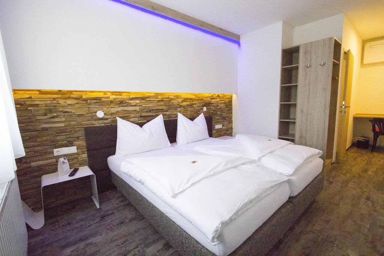 Spielberg Bei Knittelfeld Burg Rooms - 24H Self-Check-In المظهر الخارجي الصورة