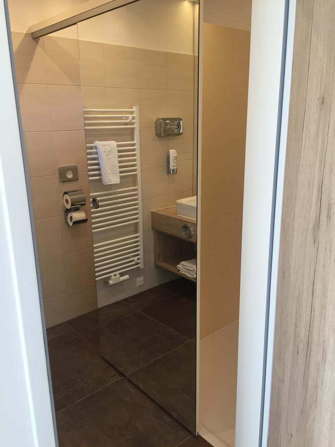 Spielberg Bei Knittelfeld Burg Rooms - 24H Self-Check-In المظهر الخارجي الصورة
